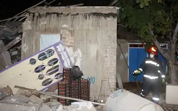 انفجار هولناک در شیراز / جوان 23 ساله زیر آوار گرفتار شد + عکس 