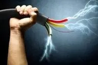 برق‌گرفتگی جان ۱۴ نفر در کرمانشاه را گرفت
 


