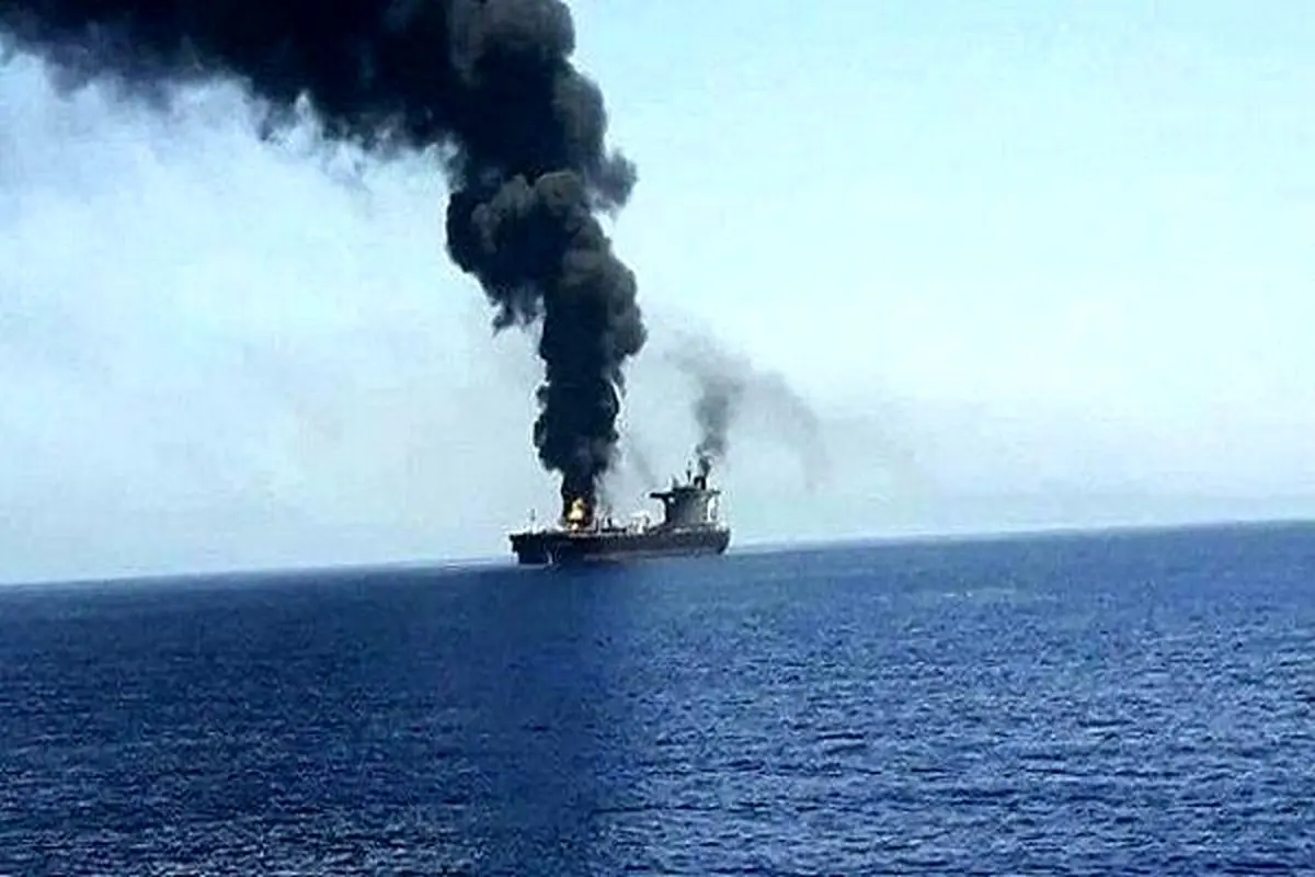 فوری/ یک کشتی در نزدیکی بندر الحدیده مورد هدف قرار گرفت