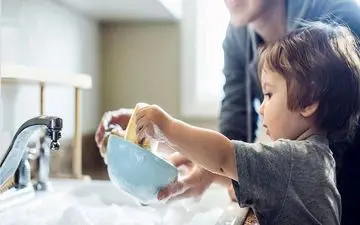 مسمومیت با مایع ظرفشویی را جدی بگیرید