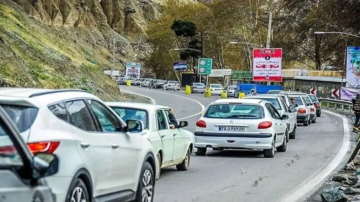 ترافیک در مسیر یکطرفه کندوان نیمه سنگین تا سنگین است
