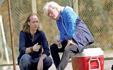 بلای جان استقلال، پا به فرار گذاشت!