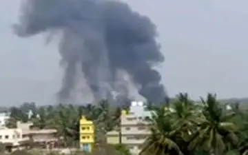  لحظه شوکه‌کننده سقوط یک جنگنده‌ در هند