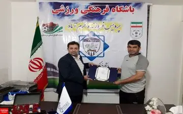 اعضای هیات مدیره و اعضای کادرفنی تیم فوتبال پردیس خرم آباد معرفی شدند+عکس