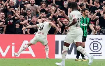 سری A| میلان بعد از ۱۱ سال قهرمان شد/ اینتر برد و به نایب قهرمانی بسنده کرد 