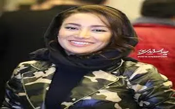 پوشش و حجاب متفاوت بهاره افشاری در گل فروشی