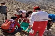 نجات معجزه‌آسای فرد سقوط‌کرده از صخره‌های صعب‌العبور ایجرود