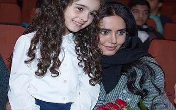 الناز شاکردوست در خیریه