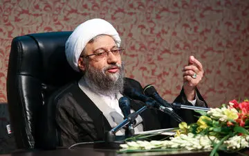 ادعای پشتوانه مردمی داشتن و از پشت به نظام خنجر زدن، آیا قابل قبول است