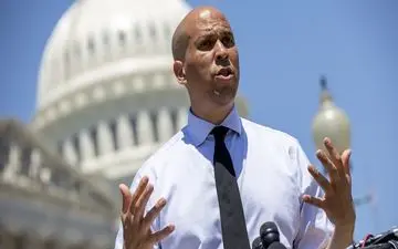 سناتور آمریکایی: واشنگتن در برابر ایران در موضع ضعف قرار دارد