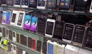  گوشی های تلفن همراه به فروشگاه های اینترنتی می آید