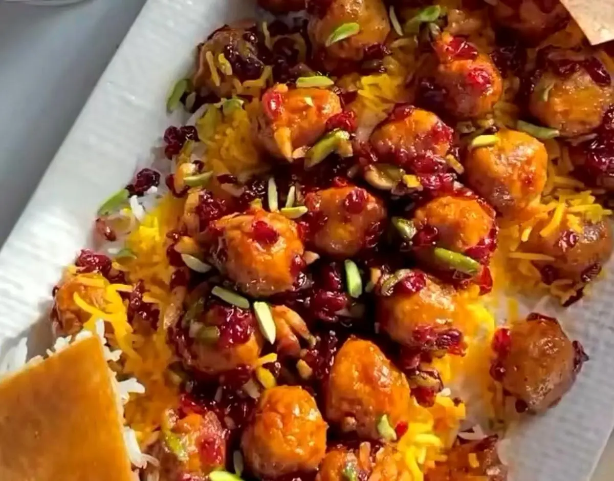 همیشه زرشک پلو که نباید با مرغ باشه| طرز تهیه زرشک پلو با گوشت قلقلی 