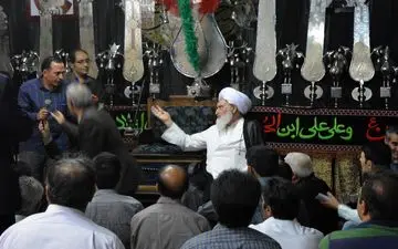 مسئولان باید مشکلات را حل کنند