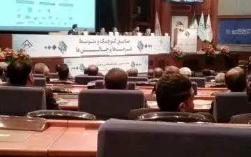 معاون وزیر صنعت: هدف اصلی تحریم ها زمین گیر کردن تولید است