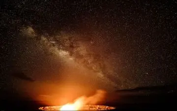  عکس منتخب نشنال جئوگرافیک | راه شیری در آتش