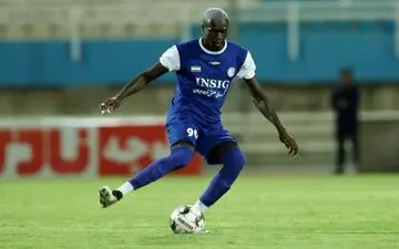 استقلال خوزستان با یک غایب به مصاف پرسپولیس می‌رود