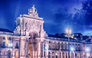 طاق روآ آگوستا، نمادی از بازسازی های بعد از زلزله در لیسبون