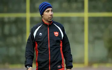 هدیۀ اسطورۀ جنجالی پرسپولیس به سرمربی کروات