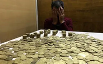 کشف ۱۳۰۰ سکه عتیقه از مسافران متروی تهران