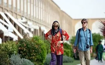 گردشگران بین‌المللی علاقه ای برای سفر به ایران ندارند