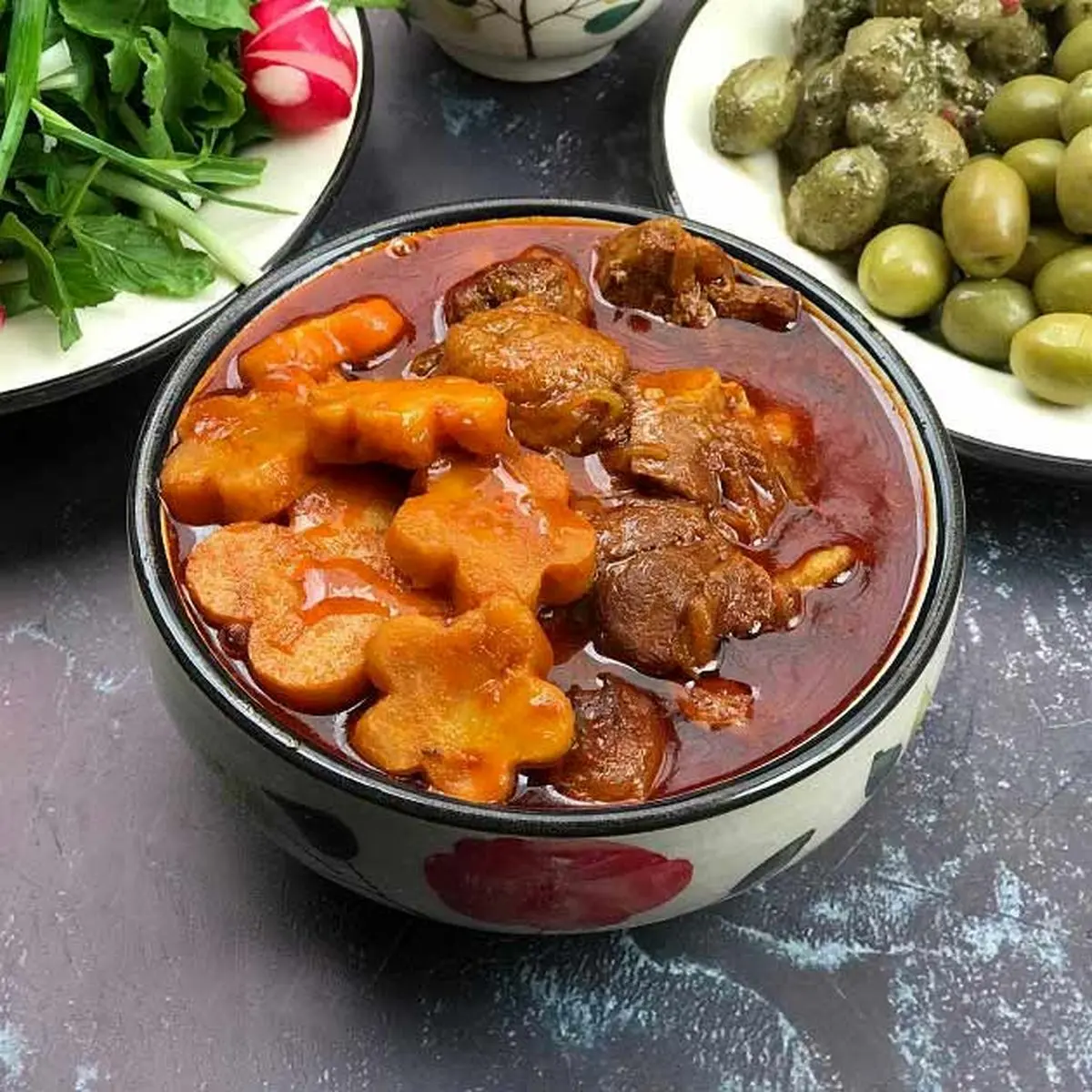 خورش به آلو خوشمزه و مجلسی با گوشت و لپه رو این طوری درست کن!