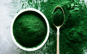 جلبک اسپیرولینا چیست ؟ خواص بی نظیر آن