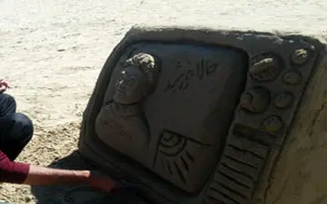 ساخت مجسمه‌های زیبا از شن و ماسه در رفسنجان