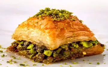 طرز تهیه  باقلوا سه سوته شیر عسلی