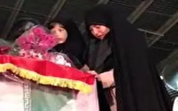 وداع جانسور دختران شهید طارمی با پدرگرانقدرشان