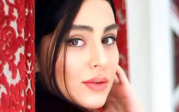 شلوار دور از شان خانم بازیگر تلویزیون! /دختر خانم به کجا چنین شتابان!  عکس 