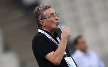 پرفسور نقاط ضعف استقلال را پیدا کرد