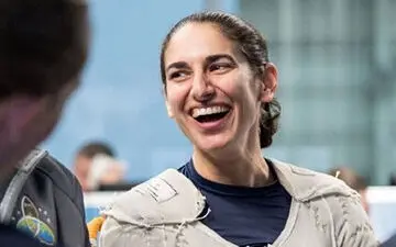 فضانورد ایرانی ناسا یک کیسه‌ ابزار را در فضا گم کرد!
