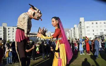 تصاویری دیدنی از شادپیمایی عروسک‌ها 