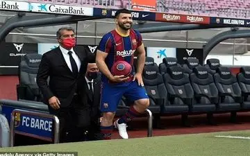 خبر ابتلای آگوئرو به کرونا دروغ از آب درآمد! 