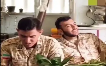 آوازخوانی دلنشین و گیرای سربازی که ماندگار شد/ بهتر از خواننده ترک میخونه!