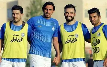 بوسه یک گرانقیمت دیگر بر پیراهن استقلال +عکس