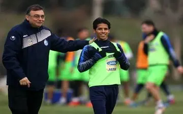 پزشک استقلال: کسانی که در مورد لیگ تصمیم میگیرند فقط اسم کرونا را شنیده‌اند ولی من با پوست و استخوانم آن را احساس کردم