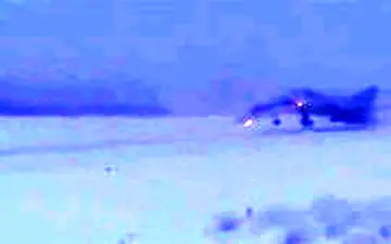  لحظه ۲ تکه‌شدن جنگنده روسی