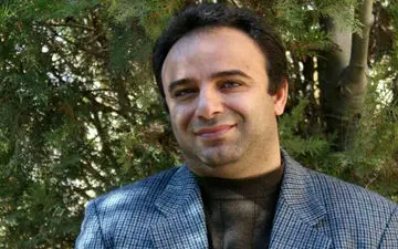 
محرم وزیری: مردمی بودن مهم ترین ویژگی انقلاب اسلامی ایران است
