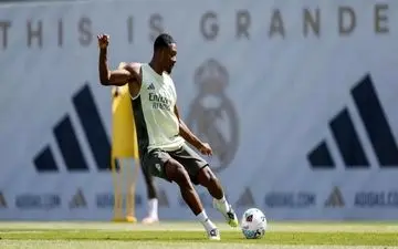 همه شایعات جدایی‌ام از رئال دروغ بود