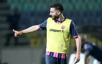 شرط جدایی ستاره پرسپولیس مشخص شد/ ۲ پیشنهاد جدید برای بازیکن ناراضی سرخ‌ها