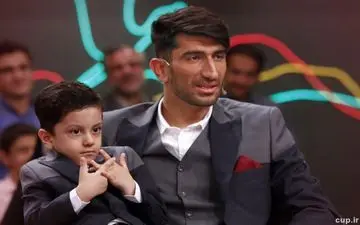 بعد از شکست در دربی بغضم گرفت/ سه تفنگدار در زمین داریم که خیلی به تیم کمک می کنند