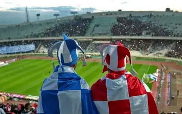 تهدید فدراسیون فوتبال به صادر نکردن مجوز حرفه‌ای استقلال و پرسپولیس