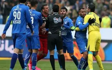 واکنش کاپیتان پرسپولیس به اظهارات منصوریان؛ فعلا خیلی چیزها را نمی‌گویم/ خودت جنبه باخت داشته باش!