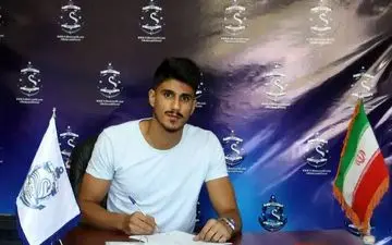 ماهینی برای تیم جدیدش با آبی پوشان وارد مذاکره شد