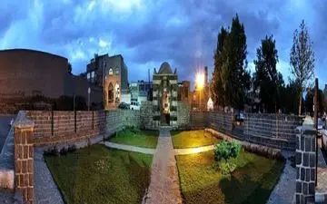 دروازه سنگی خوی | بازمانده از تاریخ کهن ایران