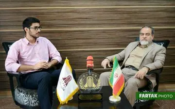 
فضای مجازی چاقوی دو لبه است/استفاده از آن نیاز به فرهنگ سازی و نظارت دارد