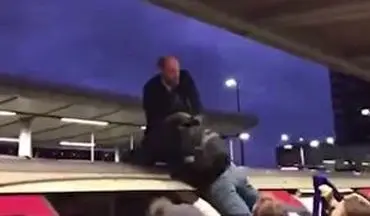 ضرب و شتم طرفداران محیط زیست در ایستگاه قطار