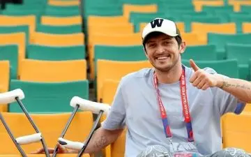 سردار آزمون در سوئیس جراحی شد+تصویر