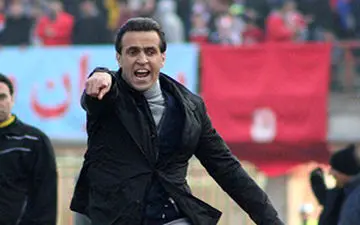 برخورد عجیب و حاشیه ساز یک مربی تازه کار ورزشی + فیلم